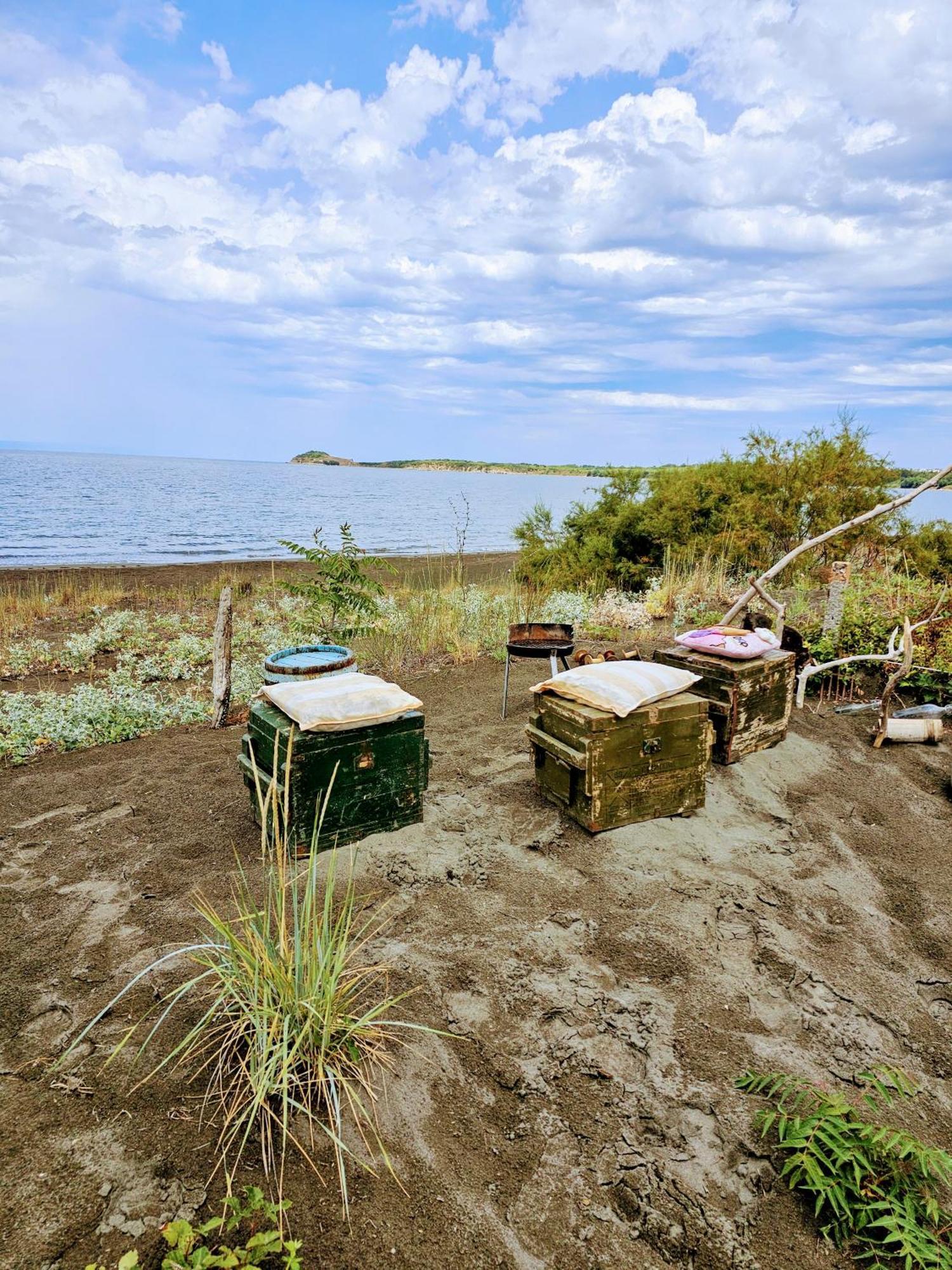 Отель Beachfront Caravans Черноморец Экстерьер фото