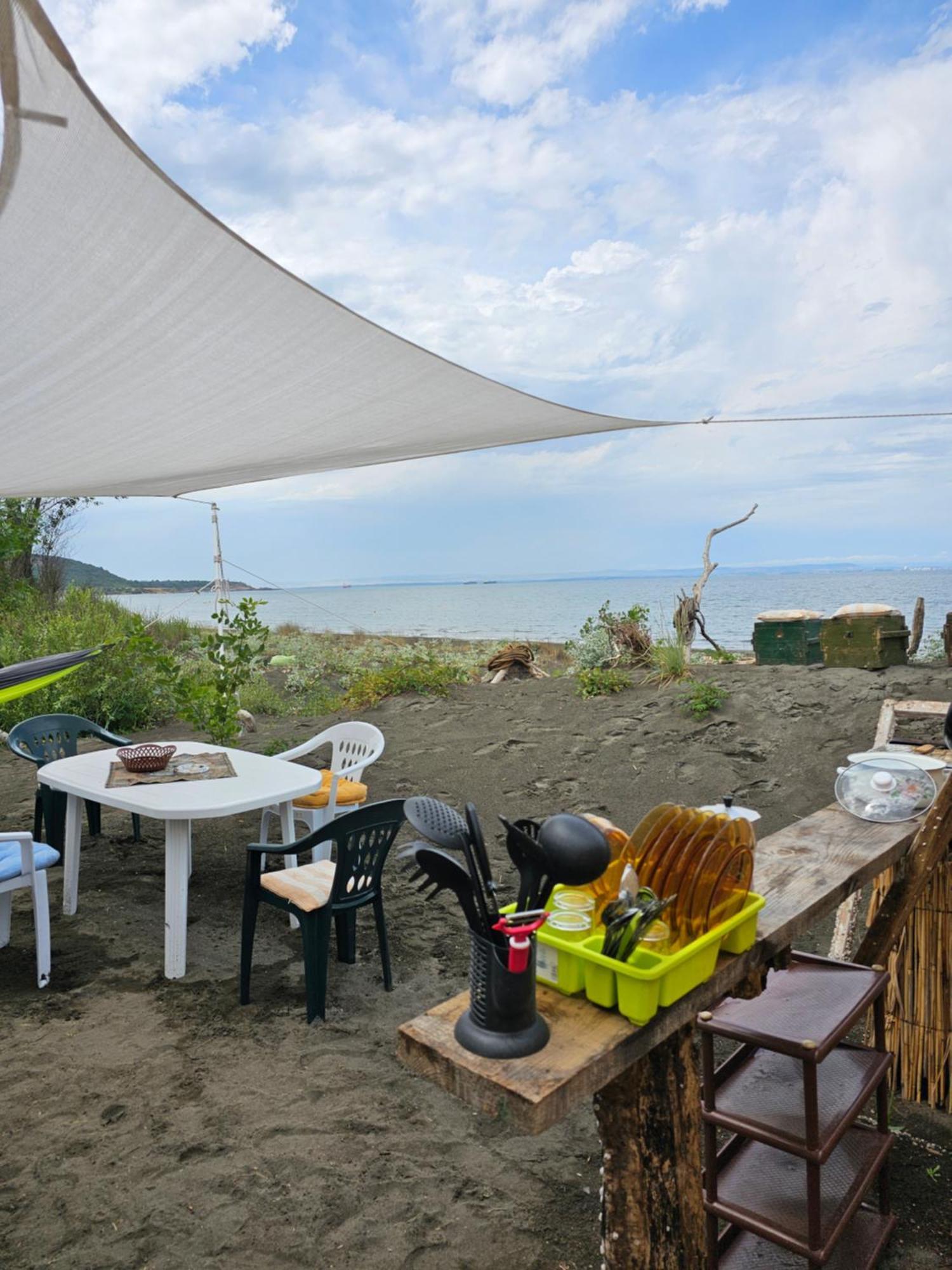 Отель Beachfront Caravans Черноморец Экстерьер фото