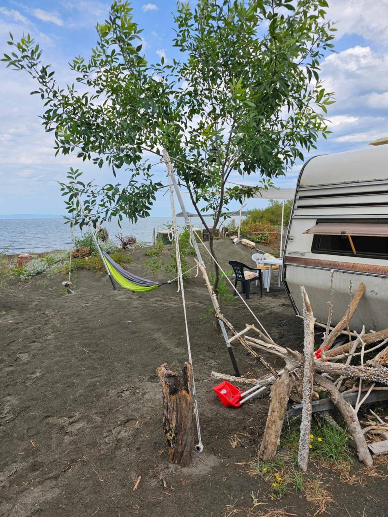 Отель Beachfront Caravans Черноморец Экстерьер фото