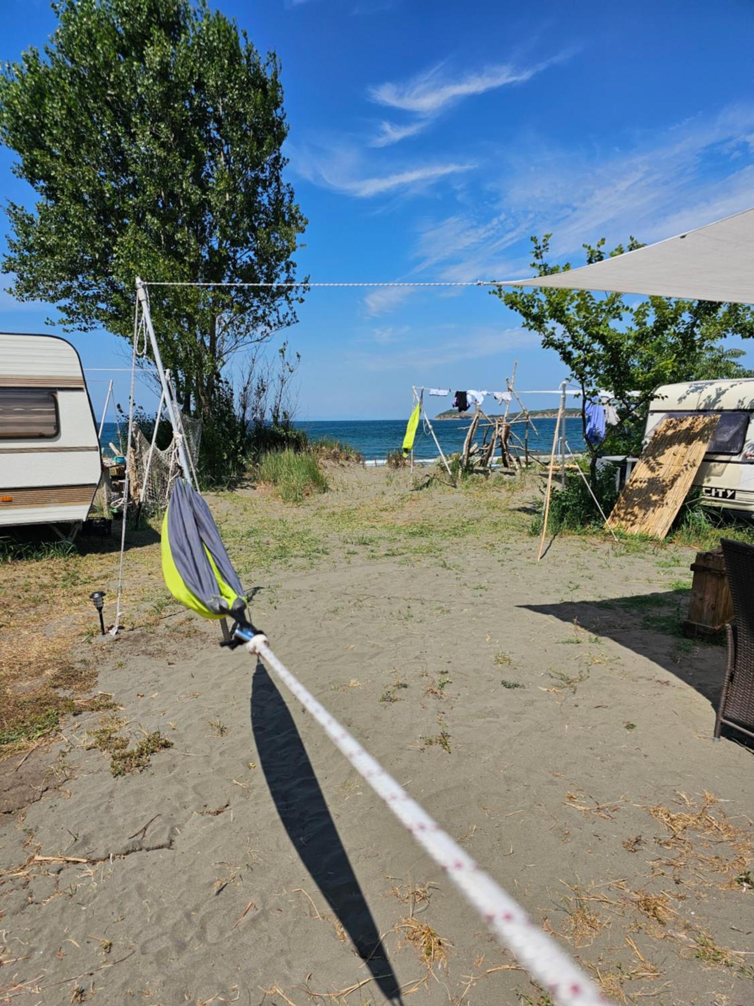 Отель Beachfront Caravans Черноморец Экстерьер фото